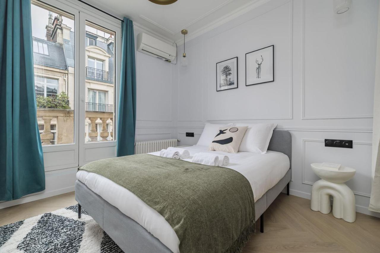 Poetic Stay - Champs Elysees Párizs Kültér fotó